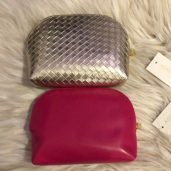 SOLD ❗️Makeup Bag - Picture 3 of 5
